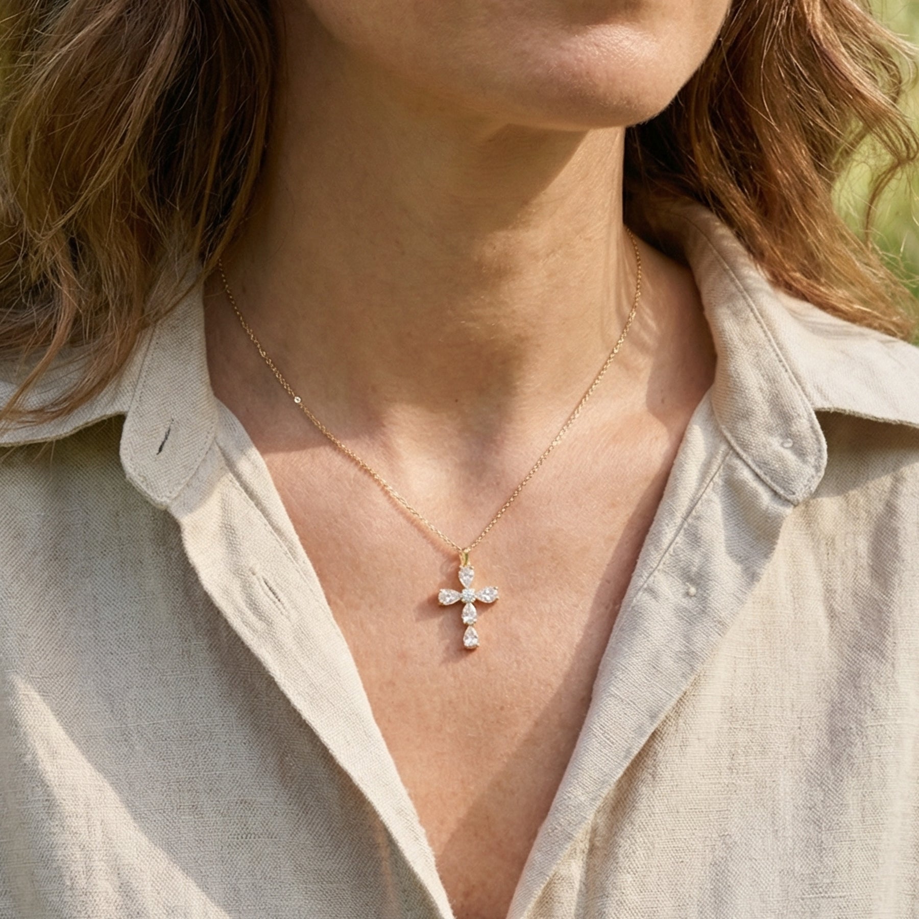 Elegant Silver Cross Pendant Necklace with Clear Gemstones