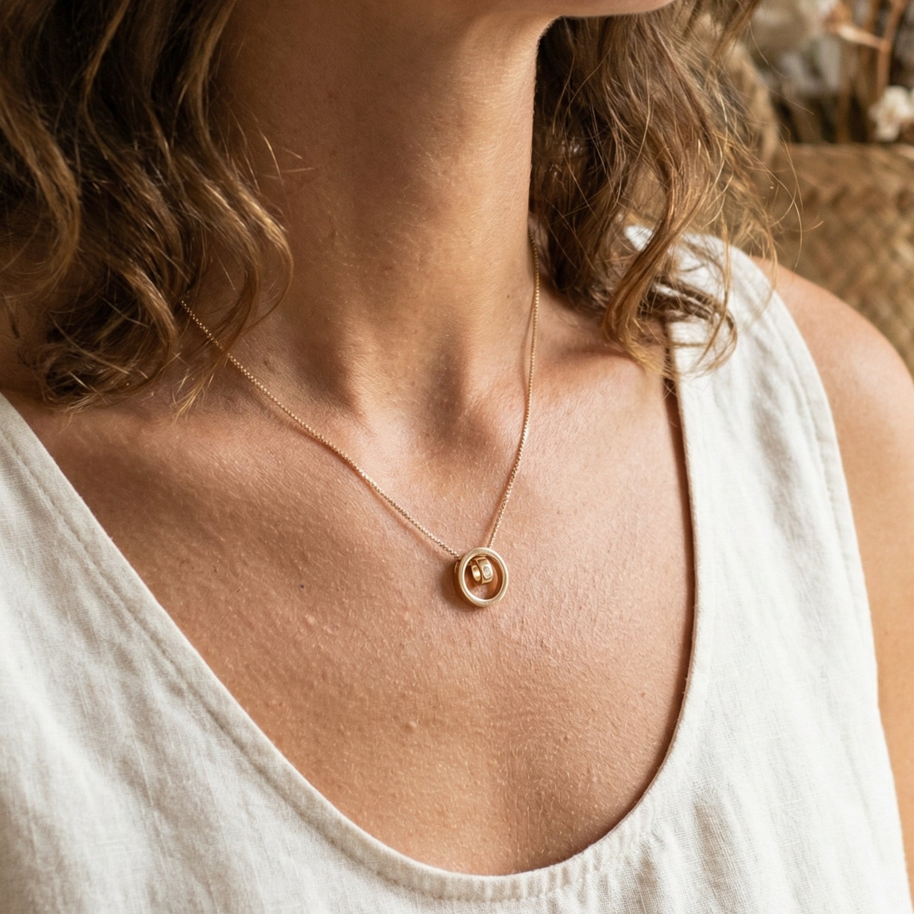 Elegant Silver Circle Pendant Necklace