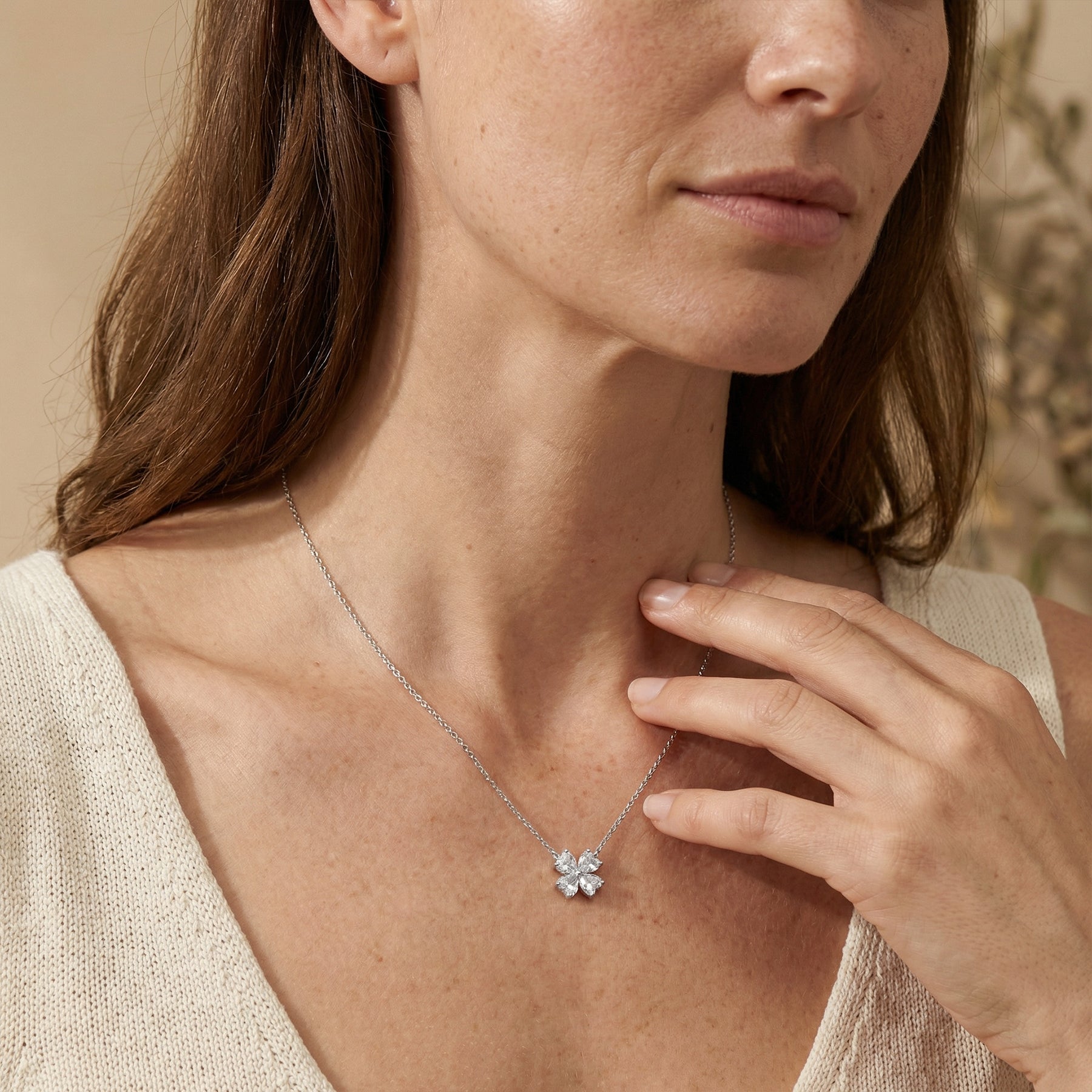 Elegant Silver Clover Pendant Necklace