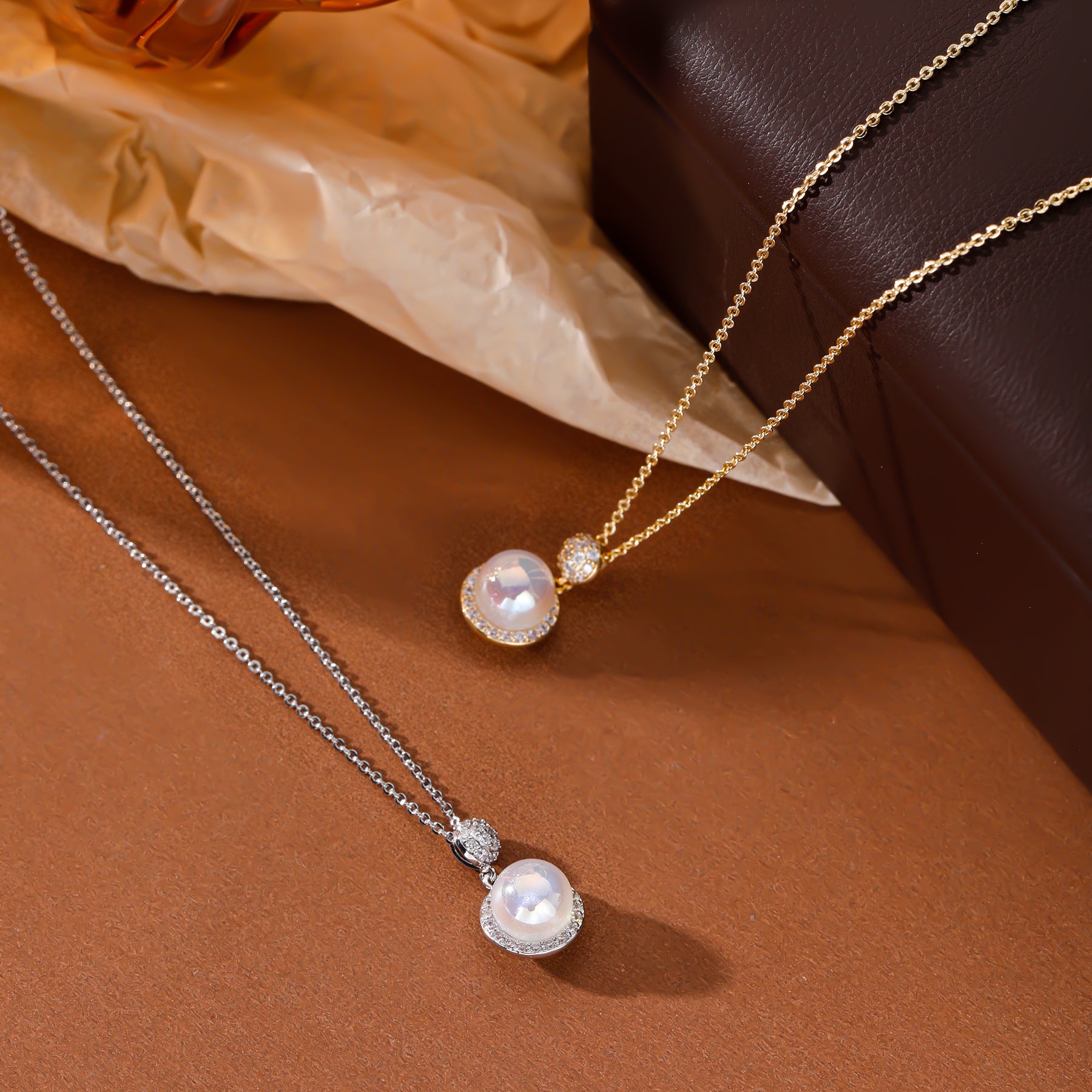 Elegant Pearl and Diamond Pendant Necklace